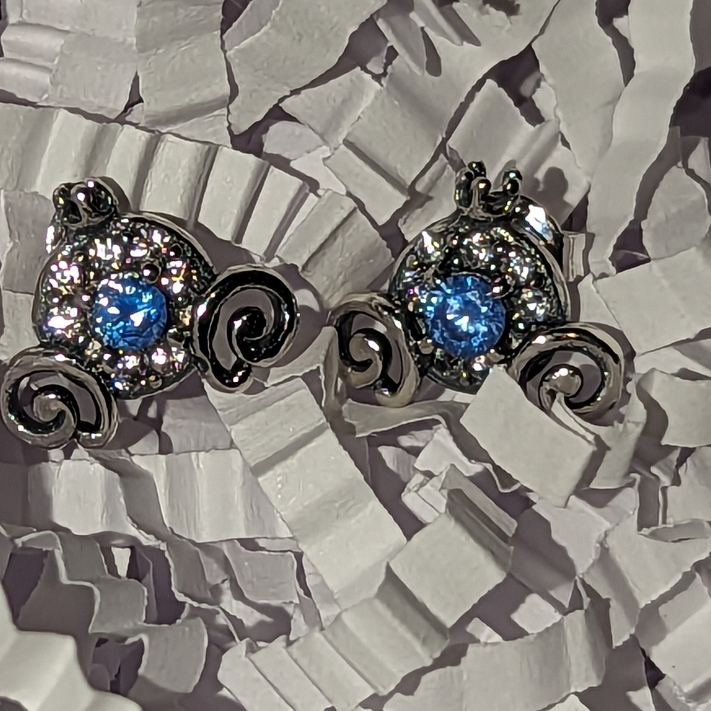 Cinderella's carriage stud earrings